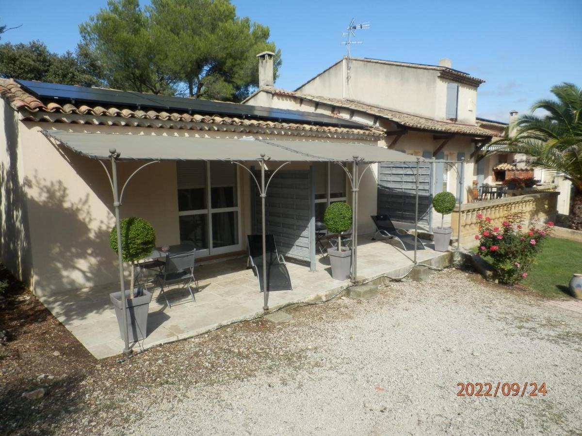Mas Les Vieux Chenes Bed & Breakfast ลอมเบสค์ ภายนอก รูปภาพ
